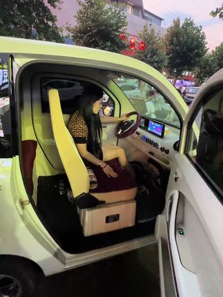 买车了朋友们#女生的车 #地毯地垫
