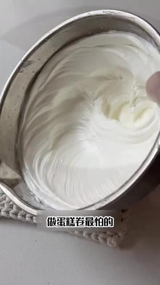 烘焙新手也能卷出圆润蛋糕卷! 食品接触级加厚硅油纸,双面不粘,用完即弃免清洗,烘焙新手也能卷出圆润蛋糕卷!#蛋糕卷 #加厚不粘烘焙纸 #蛋糕卷硅油纸