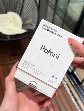 终于给你们找到了适合学生党的平价蓝牙耳机,谁敢相信这个价能耗到这么高级的体验啊 !#耳机 #学生党好物推荐 #耳机推荐 #蓝牙耳机