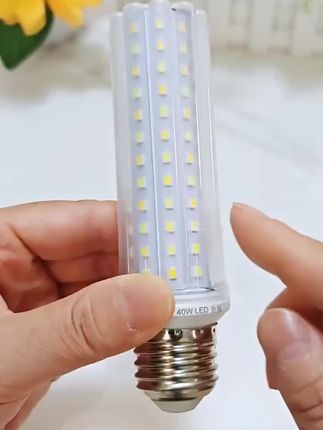 led节能灯泡超亮客厅吊灯卧室灯玉米灯家用省电大功率护眼三色光#led灯泡#玉米灯泡#节能灯泡#吊灯灯泡