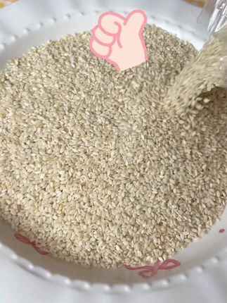 农家自产生白芝麻,今年新生的白芝麻颗粒饱满干净无沙,开袋即食的#农村创业 #农家白芝麻#健康无添加 #芝麻饼做法