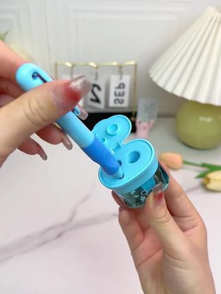 #1.宝妈看过来!得力三孔卷笔刀,储屑不脏桌,孩子用着超省心。@抖音小助手