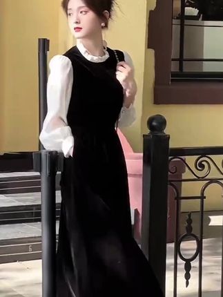高级、显白、显气质的连衣裙套裙。#温柔风穿搭 #森系少女感穿搭 #秋季不露腿穿搭 #预制国庆出游穿搭#在时装周看见东方美