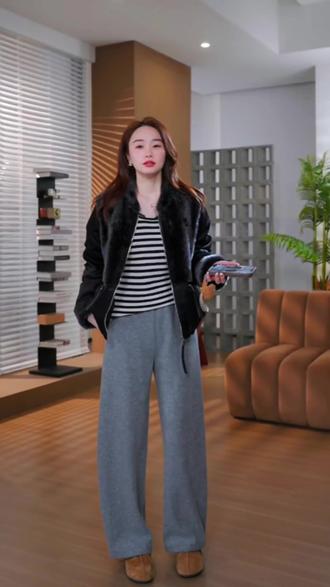 HELA AOMI “拉贡铜氨鹅”鹅绒铜氨丝57%+绵羊毛羽绒服#拉贡 #鹅绒服 #高品质羽绒服 #强烈推荐#创作灵感@上热门🔥🔥🔥 @抖加🔥上热门🔥dou+🔥热点宝