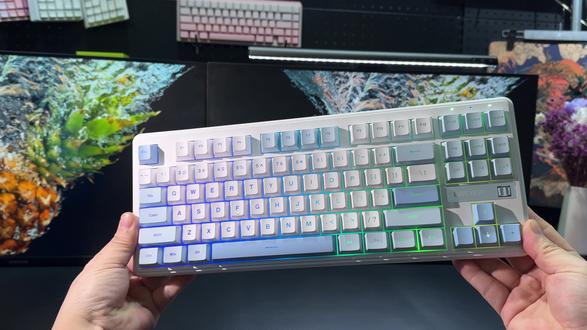 性价比超高的三模键盘,前行者V80S 还不进来看#前行者键盘 #前行者V80S#键盘