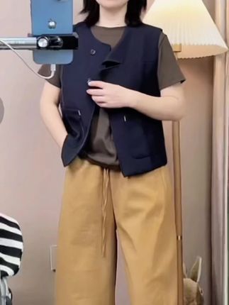 《优麦汇原板》Y5517春秋新款设计港休闲马甲~时尚洋气休闲啊。 #宽松显瘦 #显高显瘦 #显高显瘦显腿长 #遮肉显瘦穿搭