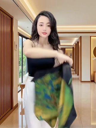 #女性穿搭 香云缎面新中式印花披肩外套2025春夏新款长袖收口开衫外搭上衣女 #穿搭 #上衣穿搭 #优雅气质 #百搭上衣