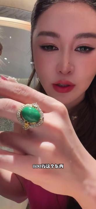 纳迪尔给公主买了一堆残缺饰品😂#盈公主和纳迪尔#盈公主#纳迪尔小姐夫