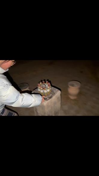 就过年这两天,和爸爸在一起的女儿变得凶猛十足……竟然轻松拿捏🫴二踢脚🧨🧨🧨#二踢脚 #仙女棒 #反差 #爸爸带女儿 #过年