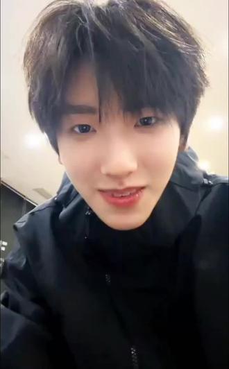 高会视频更新
打来一则视频通话 #左奇函 #左奇函高会视频