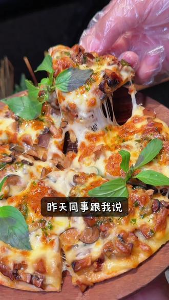 梅果新品大测评!!味道有点怪怪的,但又带着很清新的感觉,不知道你们会不会喜欢吃呢……#梅果云贵川bistro #Ameigo梅果云贵川 广告