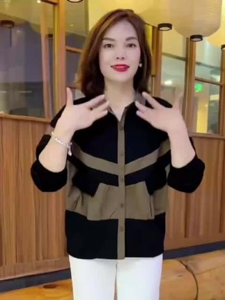 春秋季网红新款时尚百搭撞色拼接设计款高档洋气休闲通勤妈妈装#妈妈装 #洋气外套