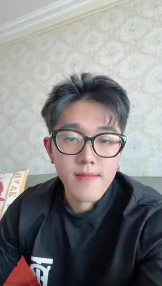 “如果你也正在经历一场‘主动的剥离’——
点进来,我们互相借个勇气
#个人成长 #成长如抽筋剥骨般疼痛 #生长痛 #成年人的必修课 #成长记录