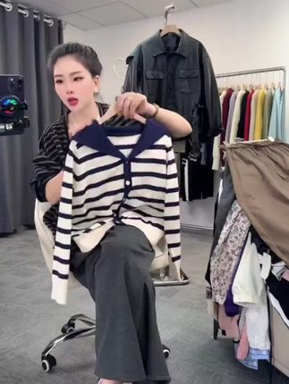 时尚上衣🈶运费险!#女装穿搭 #早秋#时尚#洋气显瘦#显瘦穿搭
