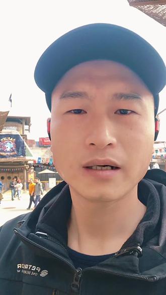 #北京环球影城一日游攻略 北京环球影城,在未来水世界区开了一个海贼王主题的餐厅,原来的位置是漂流者小馆,外面区域海贼王 cosplay 的人物合影拍照!#海贼王
#北京环球
#环球影城遛娃
#环球影城导览服务