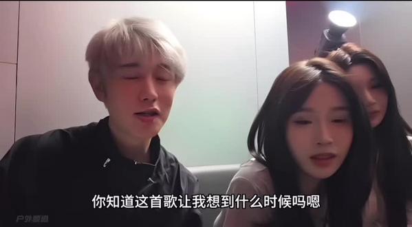 玩自己梗假装不疼#童锦程 #江南第一深情 #童漾