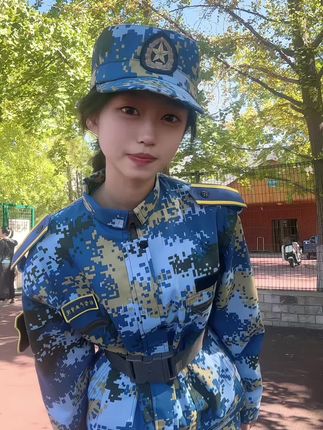 军训苦#硬核 #军训 #当兵不易 #呲牙乐#呲牙舞
