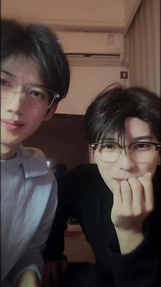 两个都是好宝宝喔@煮雨波 #煮雨波