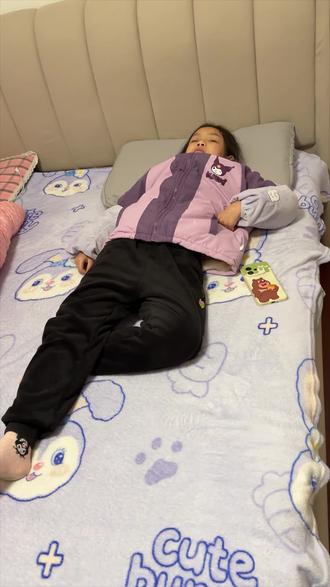 这个壁纸太好看了!偷看手机壁纸获取教程来了!#剪映 #偷看手机动态壁纸 #锁屏壁纸 #取图教程 #动态壁纸 取图教程 取图入口 神图定制取图入口 神图定制取图教程 神图定制免费取图 手机壁纸分享 手机壁纸高清 壁纸分享 壁纸大全 手机壁纸 壁纸设置教程 动态壁纸设置教程 教程来了 高清壁纸