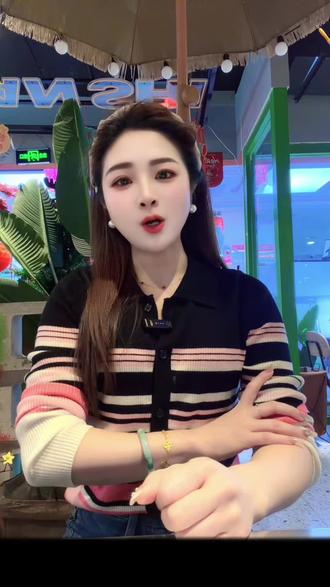 🌱𝕃𝕦𝕔𝕜 🔅˶⍤⃝˶ ♡ ⌣་་ “生活本不易 一定要站在自己的热爱里 找寻属于自己的那缕光..”鑫汇国际时代广场营业到凌晨哟~2026年一起跨年#十三式烤肉 #五楼潮悦享 #营业到凌晨 #一起跨年一起燃 #2026