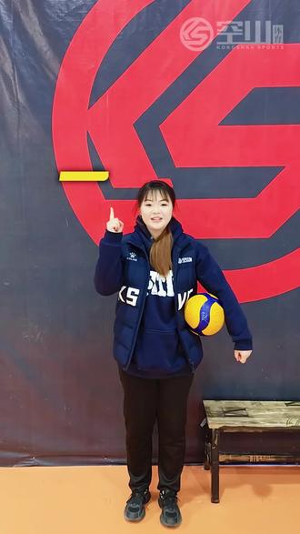一个人在家怎么练习排球?快跟着视频学起来,开学直接变高手!#重庆排球馆 #排球 #排球女神 #排球少年 #排球训练