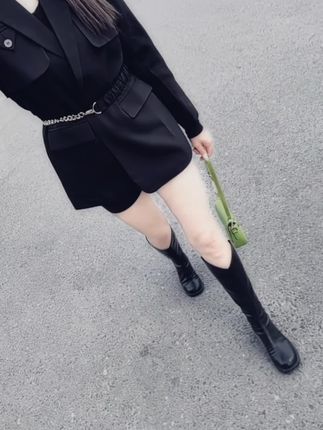 人与人之间就是一面镜子,你觉得我不怎么样,是因为你不怎么样,你觉得我很好,是因为你很好,人都有两面,你看到我哪一面,你就配哪面#穿搭 #强烈推荐 #喜欢就关注我吧