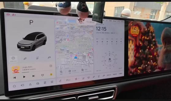 理想车主速看!唤醒理想同学用绘画大师绘圣诞图设屏保,在任务大师设置开门触发“圣诞祝福+歌曲”,轻松拿捏车内圣诞仪式感,车友们,快来分享更多创意玩法吧!#理想的圣诞氛围感