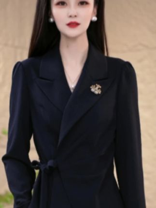 #秋季新款#气质优雅#设计感轻奢显瘦上衣+裤子两件套套装#时尚穿搭