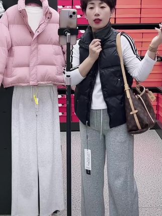 新铆钉轻薄白鸭绒马甲百搭纯立领简约拉链保暖女士马夹外穿外套