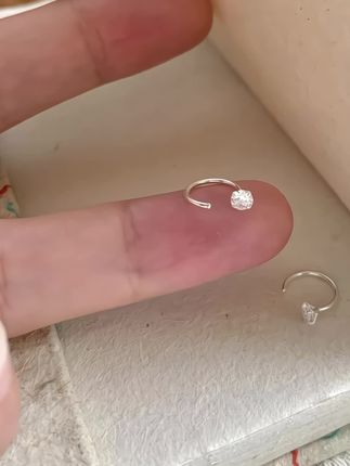 我可太喜欢我的mini闪钻耳钩啦~#耳饰 #首饰分享 #闪钻