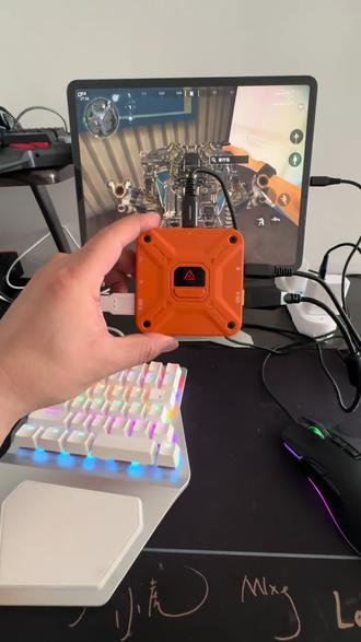 #佳影奇兵王座 #贪玩手游外设#佳影奇兵教程 佳影奇兵如何连接设备,下个视频讲一下怎么设置按键布局。感谢支持