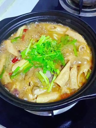 #dou+小助手 #家常菜 #豆笋 #鱼头煲 #抖音美食推荐官