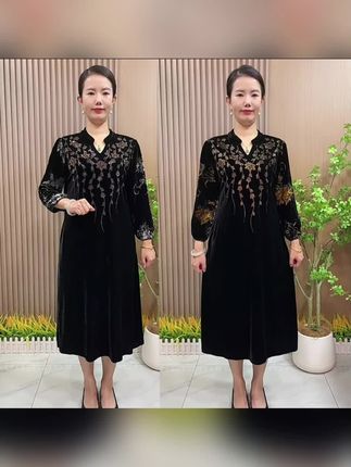 洋气妈妈装秋装丝绒连衣裙2025新款中老年女装秋季烫钻V领裙子#连衣裙穿搭 #妈妈装连衣裙