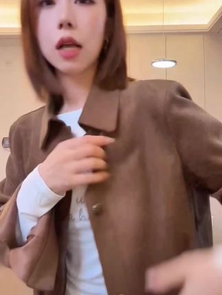 #创作灵感 #夹克 美拉德咖色外套女短款春秋款韩系宽松休闲复古小个子夹克上衣#简约穿搭 #外套穿搭 #春秋穿搭