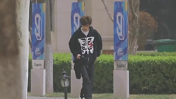 鱼苗时期,萌萌哒#考古
Cr(满杯甜橙)#梓渝
#向全世界安利