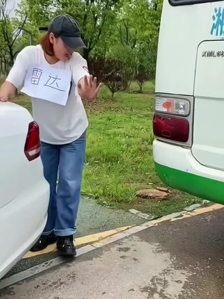#上热门 开车难免有刮蹭,快使用这款3D立体猫咪车贴,小划痕一贴,美观大方,萌萌的好可爱#个性网红贴纸 #车贴 #汽车装饰 #3d立体贴