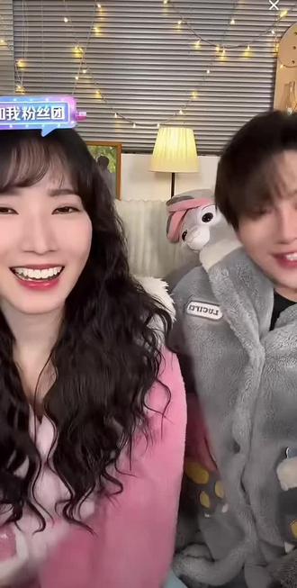 就这样逗我们开心#序谋雨久 互动别太甜!#炽热吸引 #热播 #炽热吸引破8000 一起支持正版炽热吸引吧!