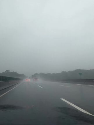#雨天行车注意安全 #云雾缭绕人间仙境 #暴雨来袭 #安全出行