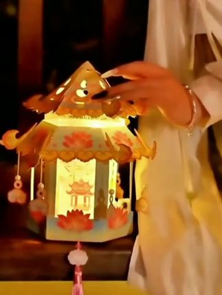 #上热门发#爱了爱了 #快乐分享 #手工制作 #超喜欢 #2025中秋将至手工灯笼增添喜庆