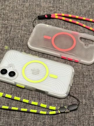 ZMGX简约肤感磁吸瓦楞纹带挂绳适用苹果17promax手机壳iphone16套~#手机壳 #这个手机壳真的长在我心巴上了 #好物推荐🔥 #仙女必备