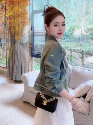 #牛仔外套 #穿搭分享 #时尚减龄穿搭 #牛仔控 #无限回购的宝藏单品