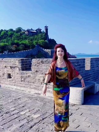 这里是山东烟台蓬莱阁,穿着这双高跟鞋爬上来玩了两个小时,我也真是服气了#旅行推荐官 #向往的生活9这样 #原创视频 #旅游