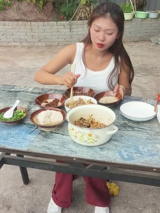 贵州的这个木姜子糊辣椒面,做蘸水真的太香了,不管蘸哪样都特别香特别好吃#太好吃了