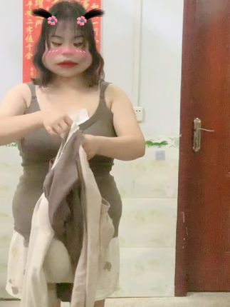 今天给姐妹们安利我回购几次的宝藏哺乳背心,要坐月子的姐妹们可以去试试,我平时穿会把外面睡衣的上两颗扣子扣好,把所有能护的都护住,不然喂奶把衣服撩起来又冻腰又冻胃,这款一年四季都能穿,真心推荐给各位宝妈姐妹!#好物分享 #月子保暖 #生活碎片 #大码女装 #抖音助手