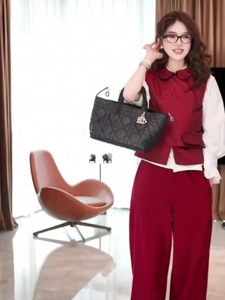 秋冬新款,yiyiya.Guo艺艺吖,时尚气质马甲外套,新中式中国风斜襟马甲#秋冬穿搭 #马甲 #新中式穿搭 #东方美学 #高级感穿搭