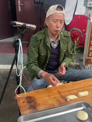 老熊今天心情么么哒💋