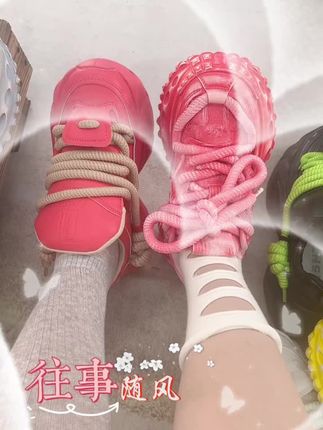#爱了爱了 #超级好穿 #哎呦喂你鞋真好看 #美美哒💖💖💖 炸街网红同款男女潮鞋