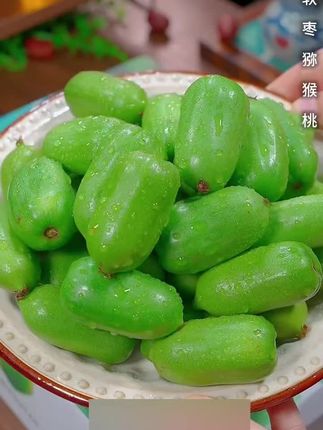 9.9/30个软枣猕猴桃,就分甜一分酸,真的巨好吃#快来一起尝个鲜 #软枣猕猴桃 #酸甜可口