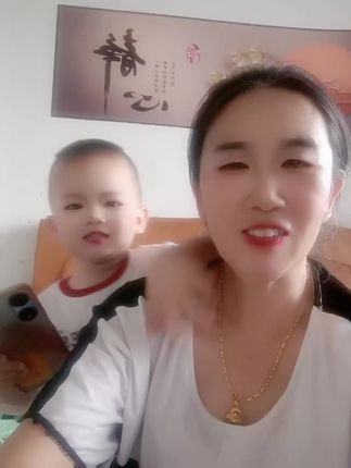 姥姥日常带娃