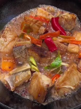 @颜渔鱼 湖北风干腊鱼块咸鱼干下饭下菜肉质紧实口感咸香#日式煎鱼菜谱 #什么好吃 #梅干菜蒸扣肉怎么做 #腊鱼 #妈呀太香了